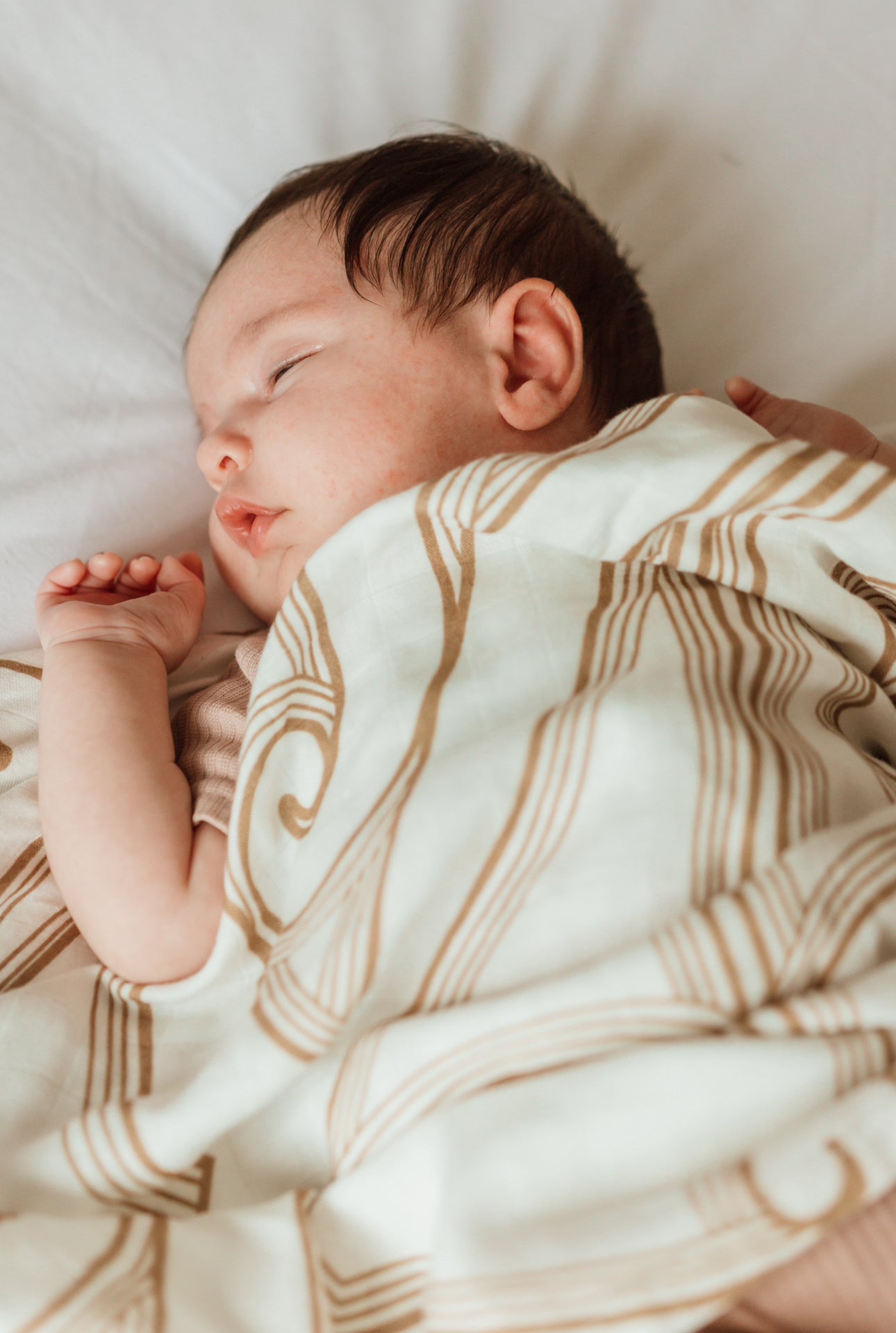 Āhuru Swaddle - Mā