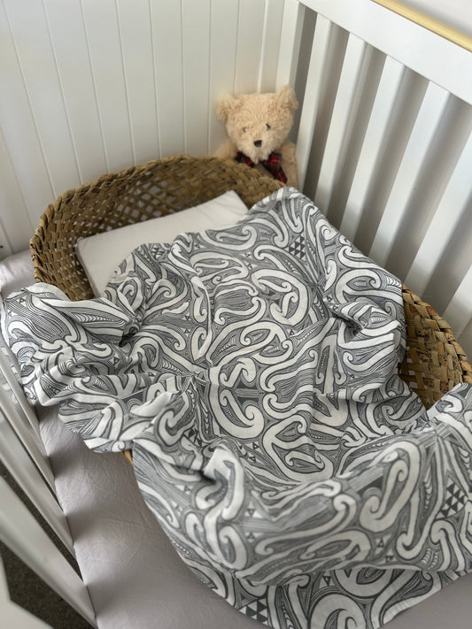 Āhuru Swaddle - Hina